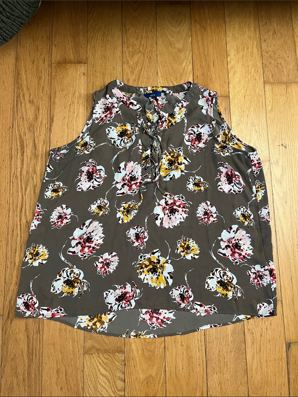 Apt. 9 Taupe Floral Lace-Up Sleeveless Camisole with Pink & Yellow Flowers
